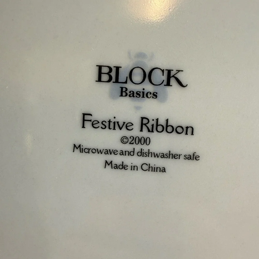 Block Basics Festive Ribbon Christmas Dinner Plates Set of 4 Holly Pine Plates